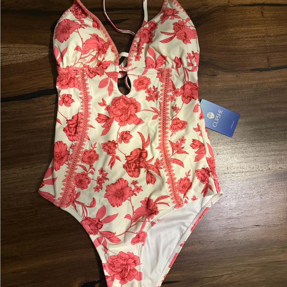 Cupshe Cream One-Piece Swimsuit with Coral Floral Print